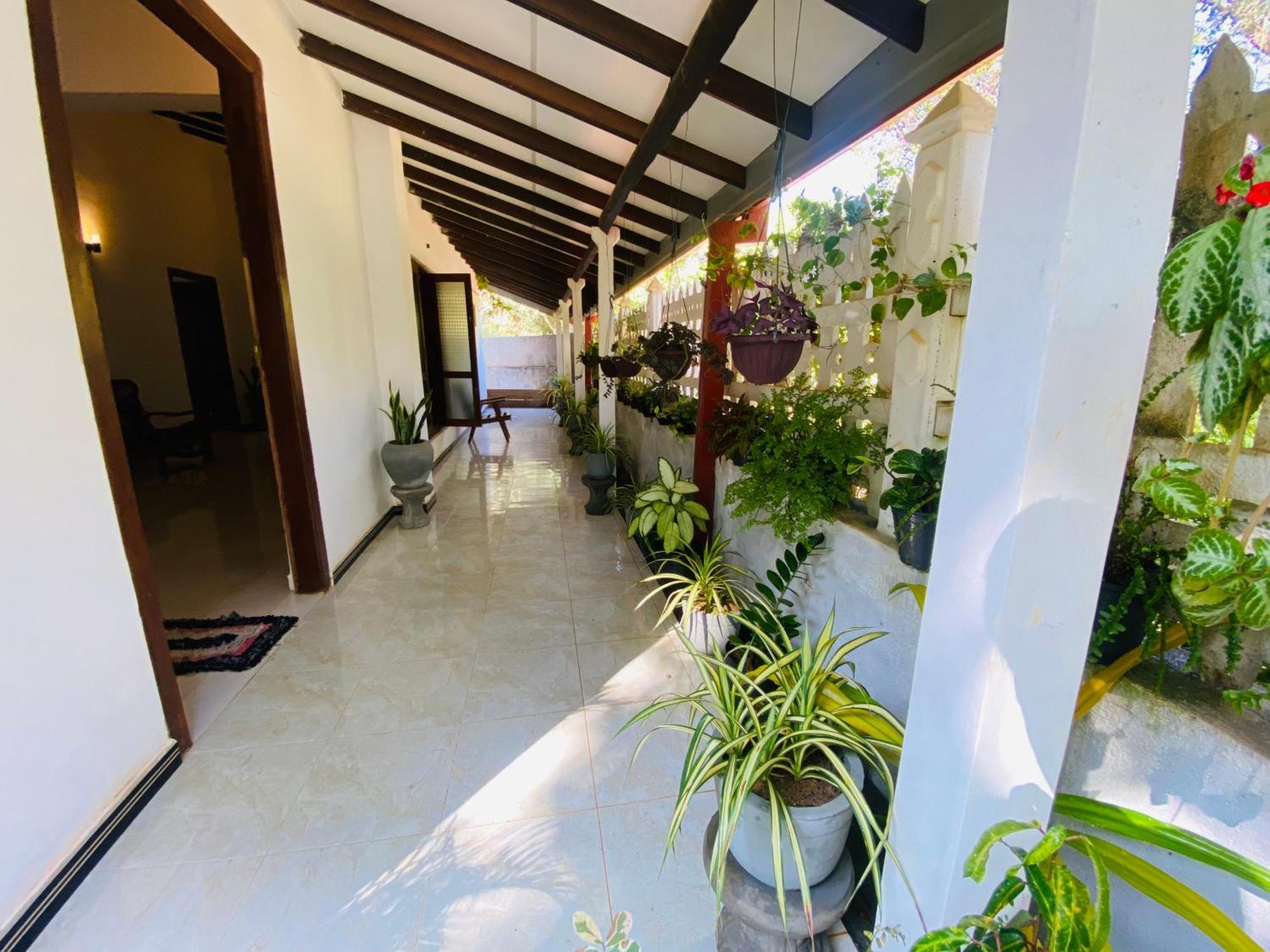 Priyavimana resort Habarana Exterior foto